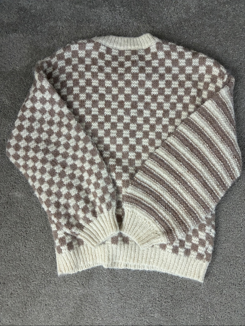 Altar’d State sweater - Picture 2 of 4